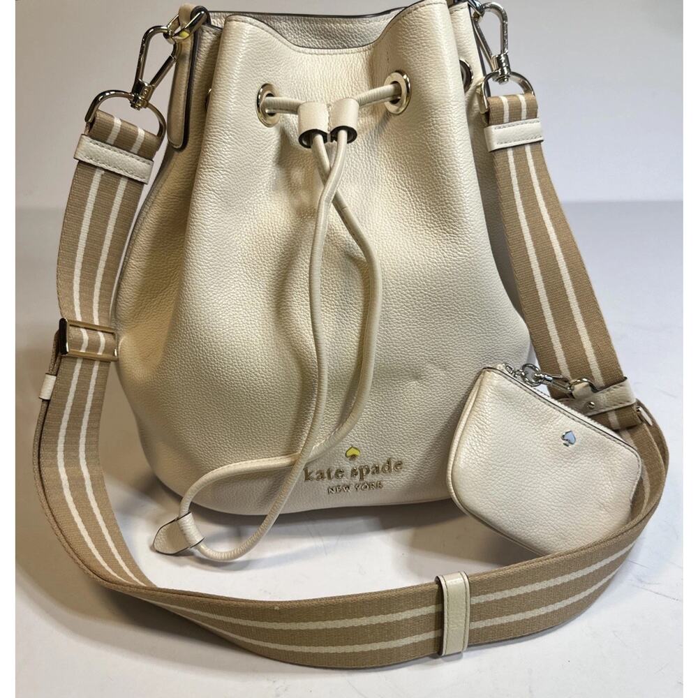 Kate Spade New York Leather Crossbody With Chain Purse Cream Color Rosie Bucket